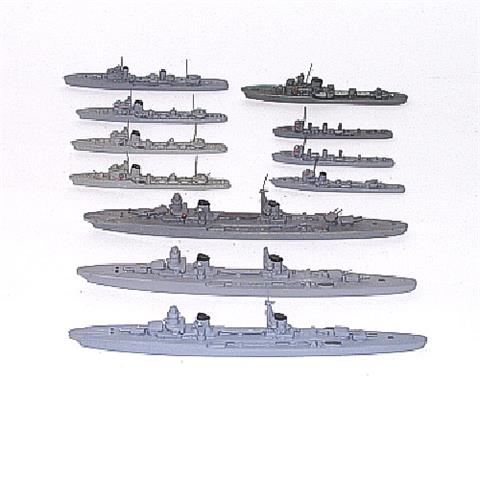 Konvolut 11 italienische Kriegsschiffe