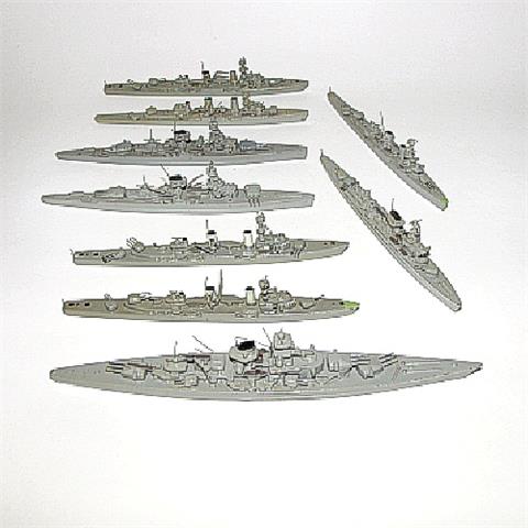 Konvolut 9 deutsche Kriegsschiffe