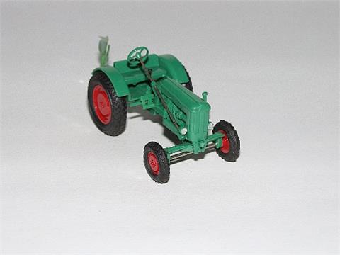Traktor Hanomag R 12, grün