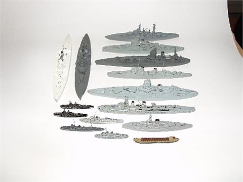 Konvolut 15 Kriegsschiffe