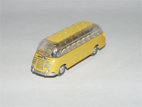 Setra-Bus, chromgelb lackiert