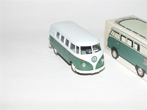 VW Bus T1, papyrusweiß/diamantgrün (im Ork)