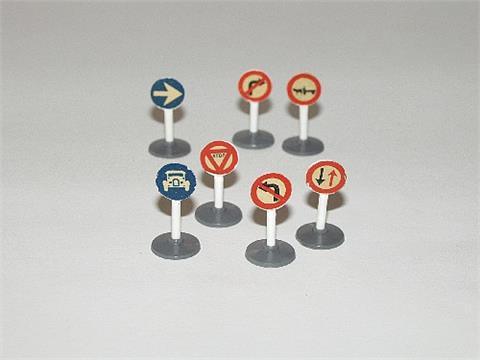 Konvolut 7 Verkehrszeichen (1.Version)