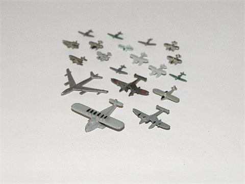 Konvolut 19 kleine Flugzeuge (1:1250)