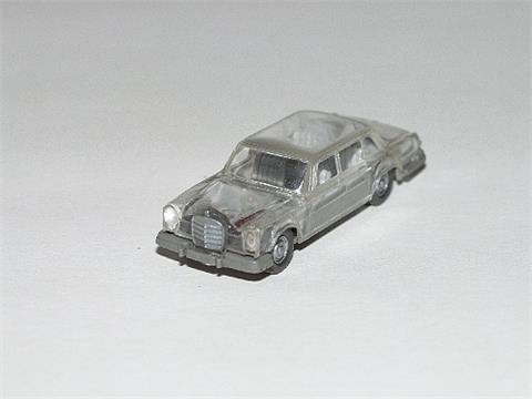 Mercedes 600, transparent (Chassis betongrau)