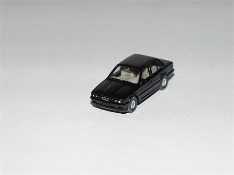 BMW 320i, schwarz