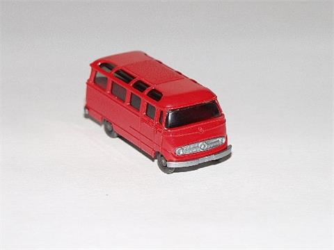 MB L 319 Kleinbus, rot (Chassis silbern)