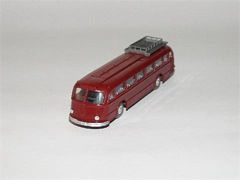 Pullman-Bus, rubinrot