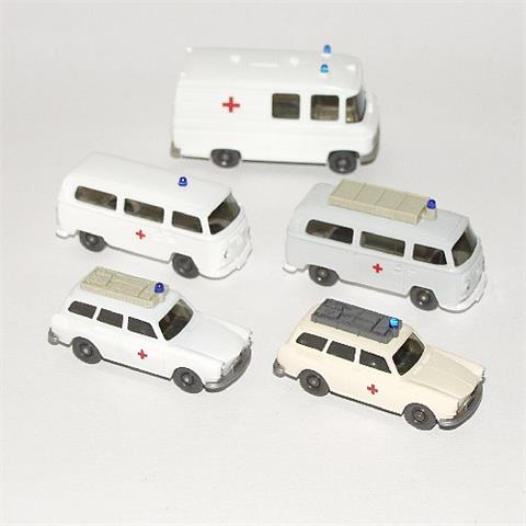 Konvolut 5 Krankenwagen der 60er/70er Jahre