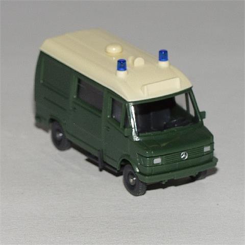 MB 207 D Krankenwagen, laubgrün