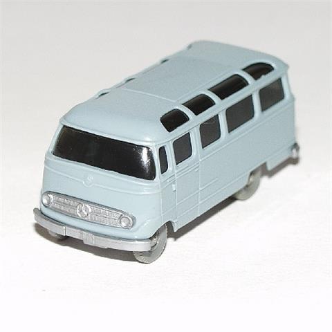 Alter Kleinbus MB L 319, h'graublau