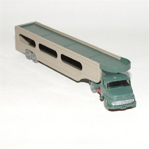 PKW-Transporter MB 1413, graugrün