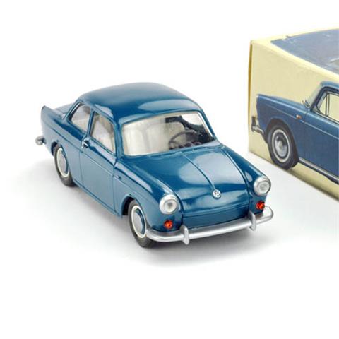 VW 1500 Stufenheck, d'-azurblau (im Ork)