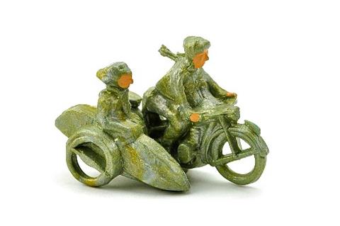 Motorradfahrer mit Beiwagen, misch-grünm'ic