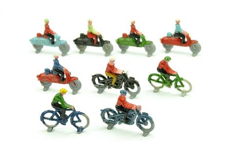 Konvolut 9 Lego-Zweiräder (alte Versionen)