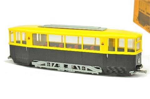 V 57- Straßenb'-Anhänger, gelb/schwarz (im Ork)