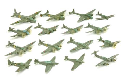 Konvolut 16 englische Flugzeuge (Grünlinge)