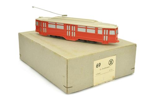Händlerkarton mit Straßenbahn-Triebwagen (69)