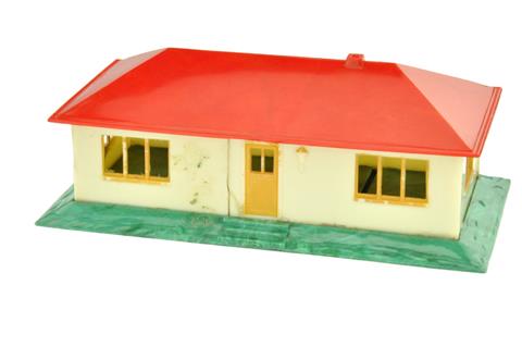 Landhaus ohne Einrichtung (Dach misch-rot)