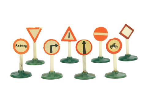 Konvolut 8 Verkehrszeichen (Typ 1)