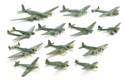 Konvolut 13 deutsche Flugzeuge