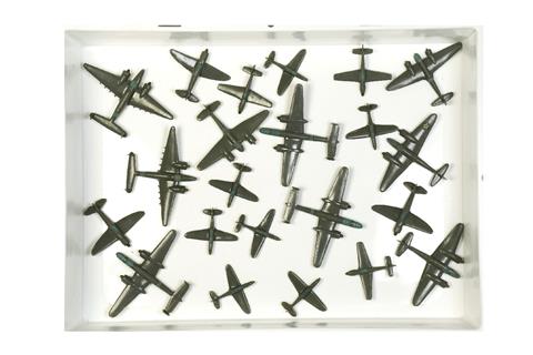 Konvolut 22 Flugzeuge (Grünlinge)