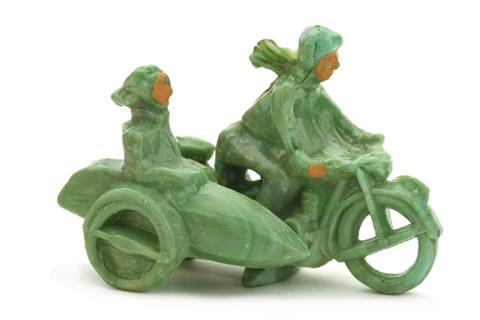 Motorradfahrer mit Beiwagen, misch-hellgrün